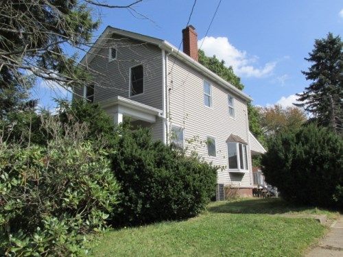 410 Lewis Ave, Jeannette, PA 15644