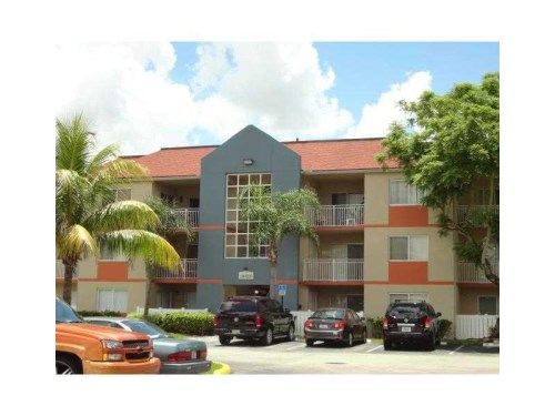 18870 NW 57 AV # 203, Hialeah, FL 33015