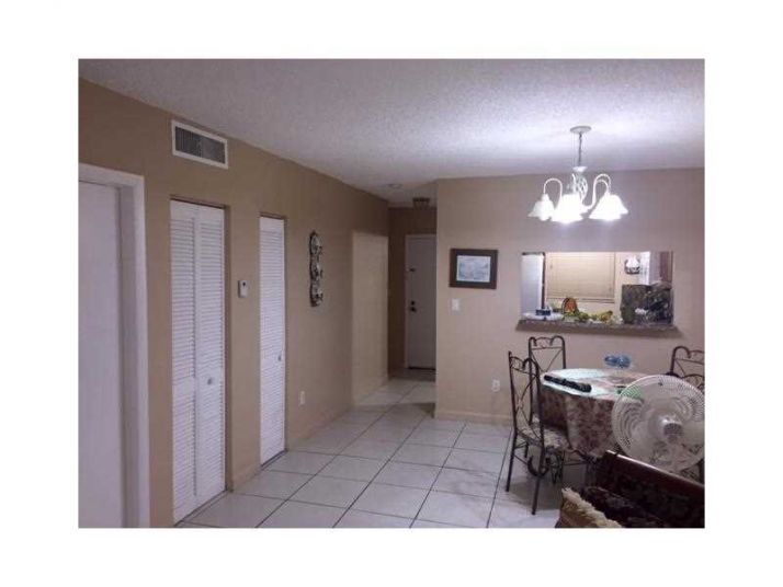 1035 W 77 ST # 206, Hialeah, FL 33014