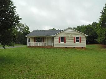 132 Tram Rd, Cowpens, SC 29330