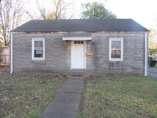 1704 Youngland Ave, Louisville, KY 40216