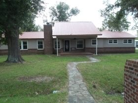 514 E Market St, Mabank, TX 75147