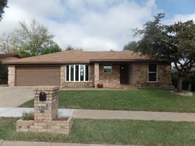 6533 Alta Vista Dr, Fort Worth, TX 76148