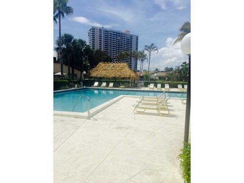 2753 PARKVIEW DR # 2753, Hallandale, FL 33009