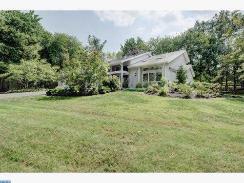 5 WOODLAND RD, Newtown, PA 18940