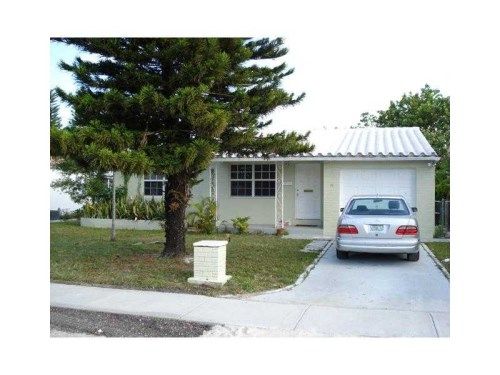 317 SW 14 ST, Dania, FL 33004