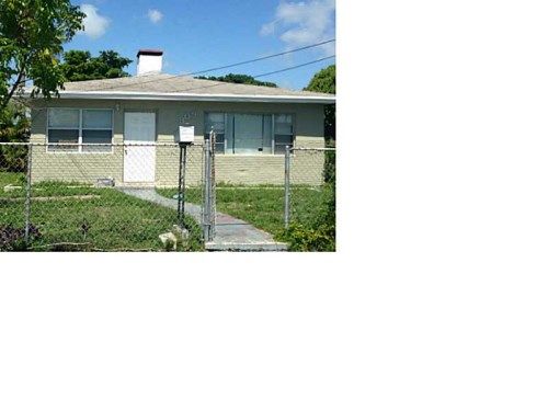 309 NW 2 AV, Hallandale, FL 33009