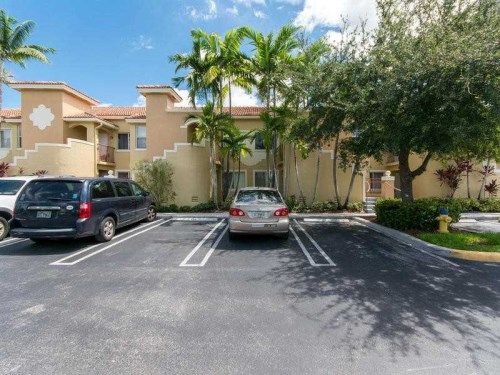 7830 NW 6 ST # 104, Hollywood, FL 33024