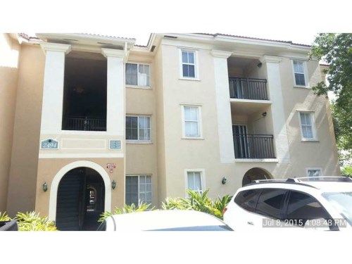 2494 CENTERGATE DR # 108, Hollywood, FL 33023