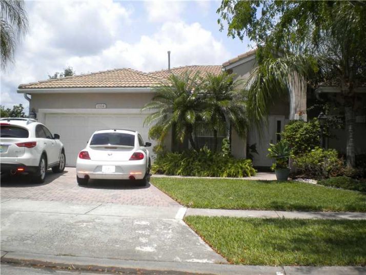 1324 NW 135 AV, Hollywood, FL 33028