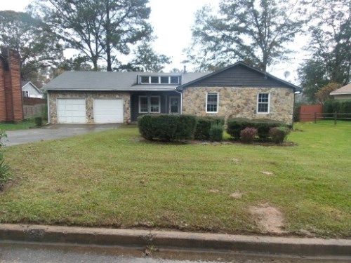 7123 Riverhill Dr, Riverdale, GA 30274