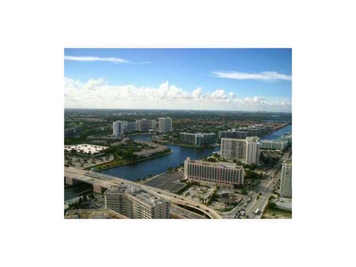 1800 S OCEAN DR # 4208, Hallandale, FL 33009