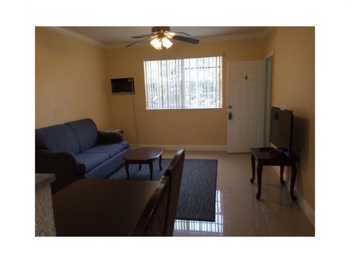 319 TYLER ST. # 3, Hollywood, FL 33019