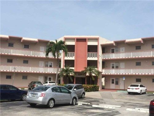 2200 PARK LN # 305, Hollywood, FL 33021