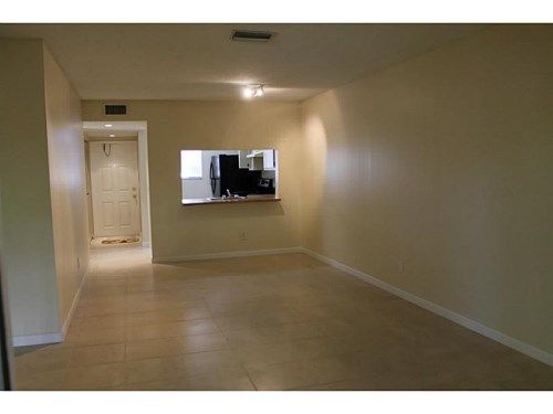 721 NW 103 TE # 202, Hollywood, FL 33026