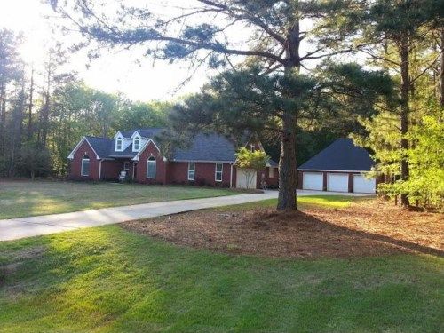 1015 Hunters Crossing Lane, Monroe, GA 30656