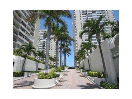 1904 S Ocean Dr # 204, Hallandale, FL 33009