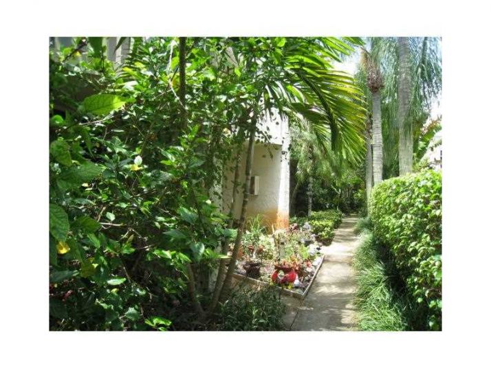 1114 N 17 AV # 2, Hollywood, FL 33020