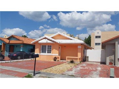 2663 W 74 TE, Hialeah, FL 33016