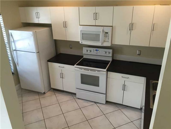 257 SW 122 TE # 0, Hollywood, FL 33025