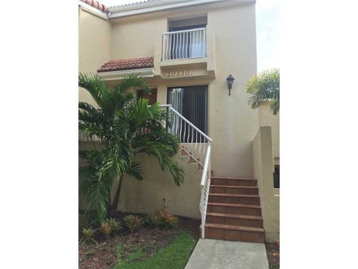 20330 NE 34 CT # 34, Miami, FL 33180