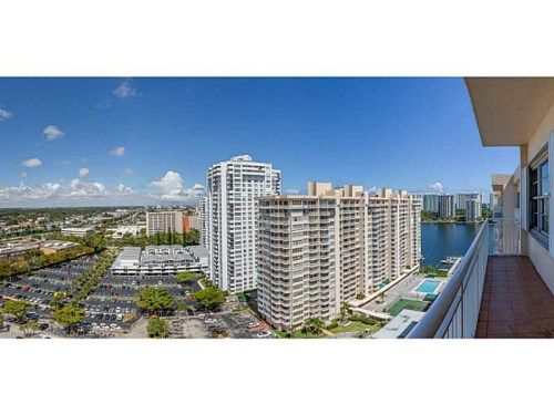 18011 BISCAYNE BL # PH02-1, North Miami Beach, FL 33160