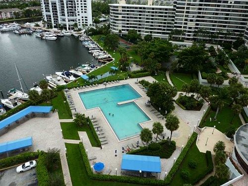 2500 PARKVIEW DR # 1518, Hallandale, FL 33009