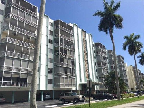 400 DIPLOMAT PW # 401, Hallandale, FL 33009