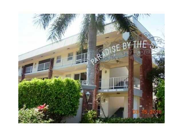 270 Layne Blvd # 106, Hallandale, FL 33009