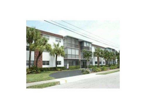 701 NE 1 CT # 203, Hallandale, FL 33009