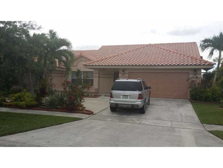 16218 NW 14 ST, Hollywood, FL 33028