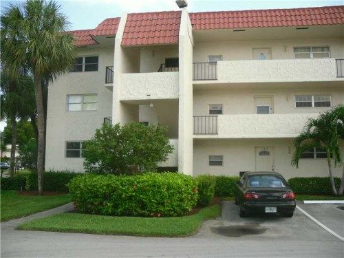 681 S. HOLLYBROOKDR. # 110, Hollywood, FL 33025