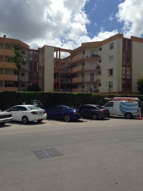 1750 W 46 ST # 306, Hialeah, FL 33012