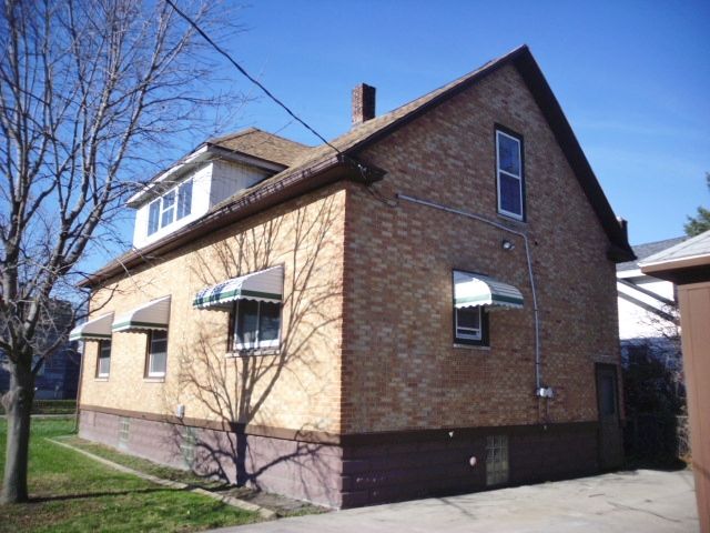 519 S Sherman St, Bay City, MI 48708