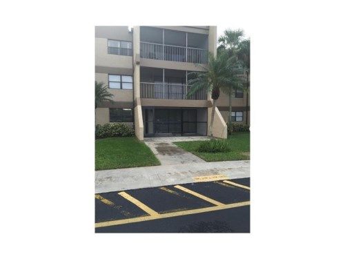 240 LAKEVIEW DR. # 110, Fort Lauderdale, FL 33326