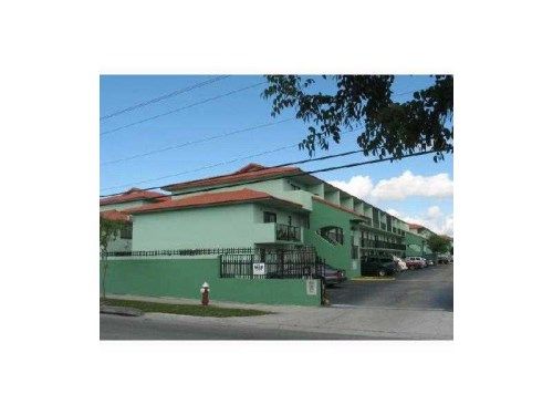 2319 W 60 ST # D206, Hialeah, FL 33016