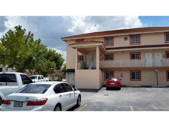 6350 W 22 CT # 101, Hialeah, FL 33016