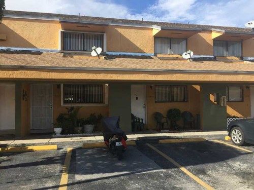 5495 W 22 CT # 5495, Hialeah, FL 33016