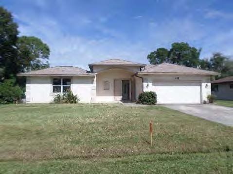 625 SE Thornhill Dr, Port Saint Lucie, FL 34983