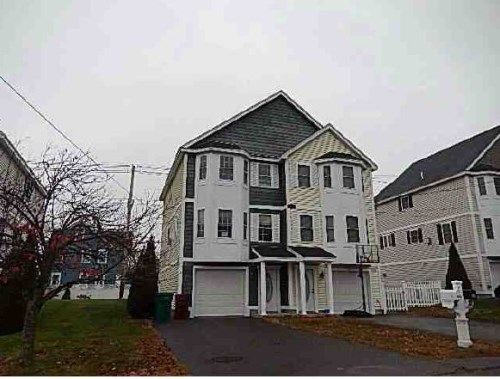 69b Manchester St, Lowell, MA 01852