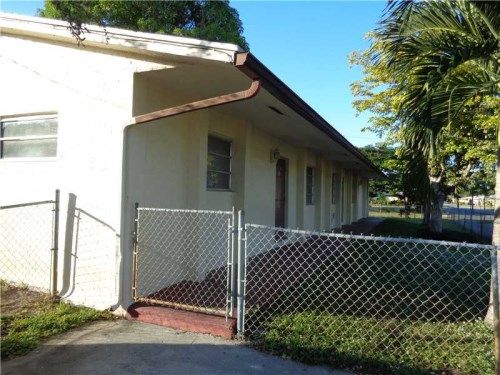 1400 SW 3 AV # 1-3, Dania, FL 33004