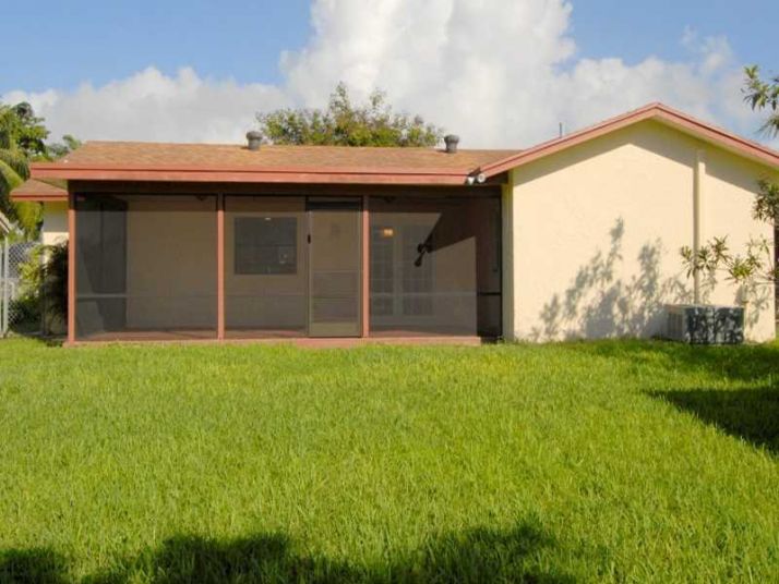 634 NE 2ND PL, Dania, FL 33004