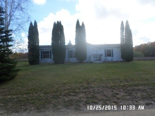 2874 Crestview Dr, Petoskey, MI 49770