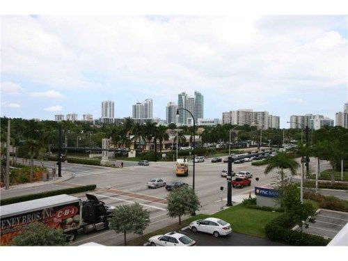 2200 E HALLANDALE BEACH BL # 404, Hallandale, FL 33009