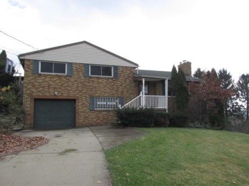 10560 Primrose Dr, Irwin, PA 15642