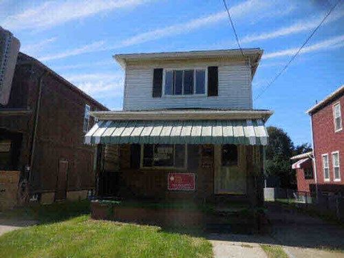 243 Maplewood Avenue, Ambridge, PA 15003