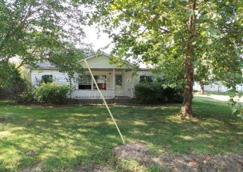 458 E Elm St, Moundville, MO 64771