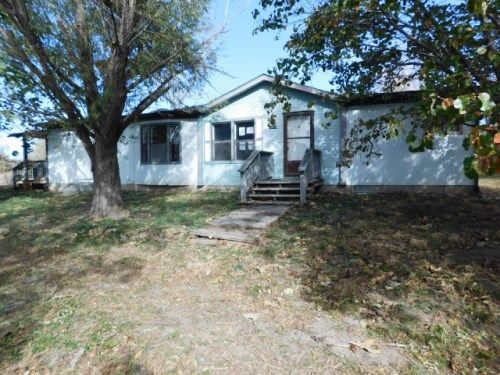 10918 Panorama Dr, Ozawkie, KS 66070