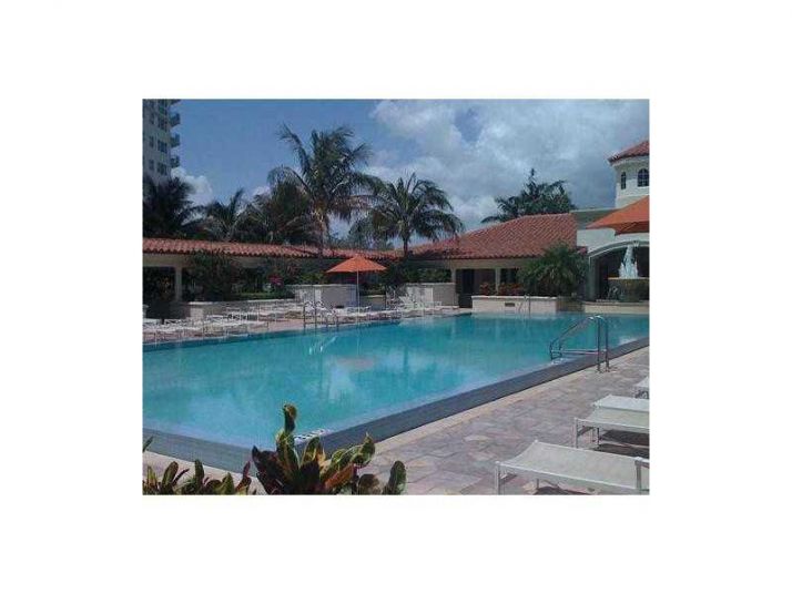 20000 E COUNTRY CLUB DRIVE # 201, Miami, FL 33180