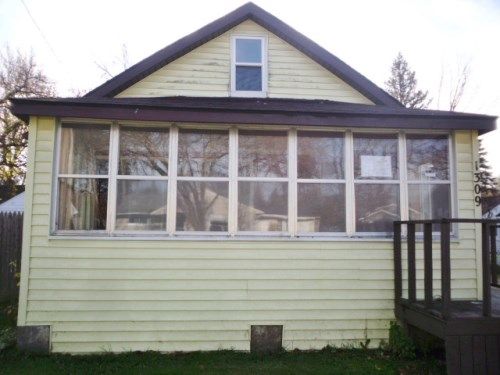 1309 Elizabeth St, Midland, MI 48640